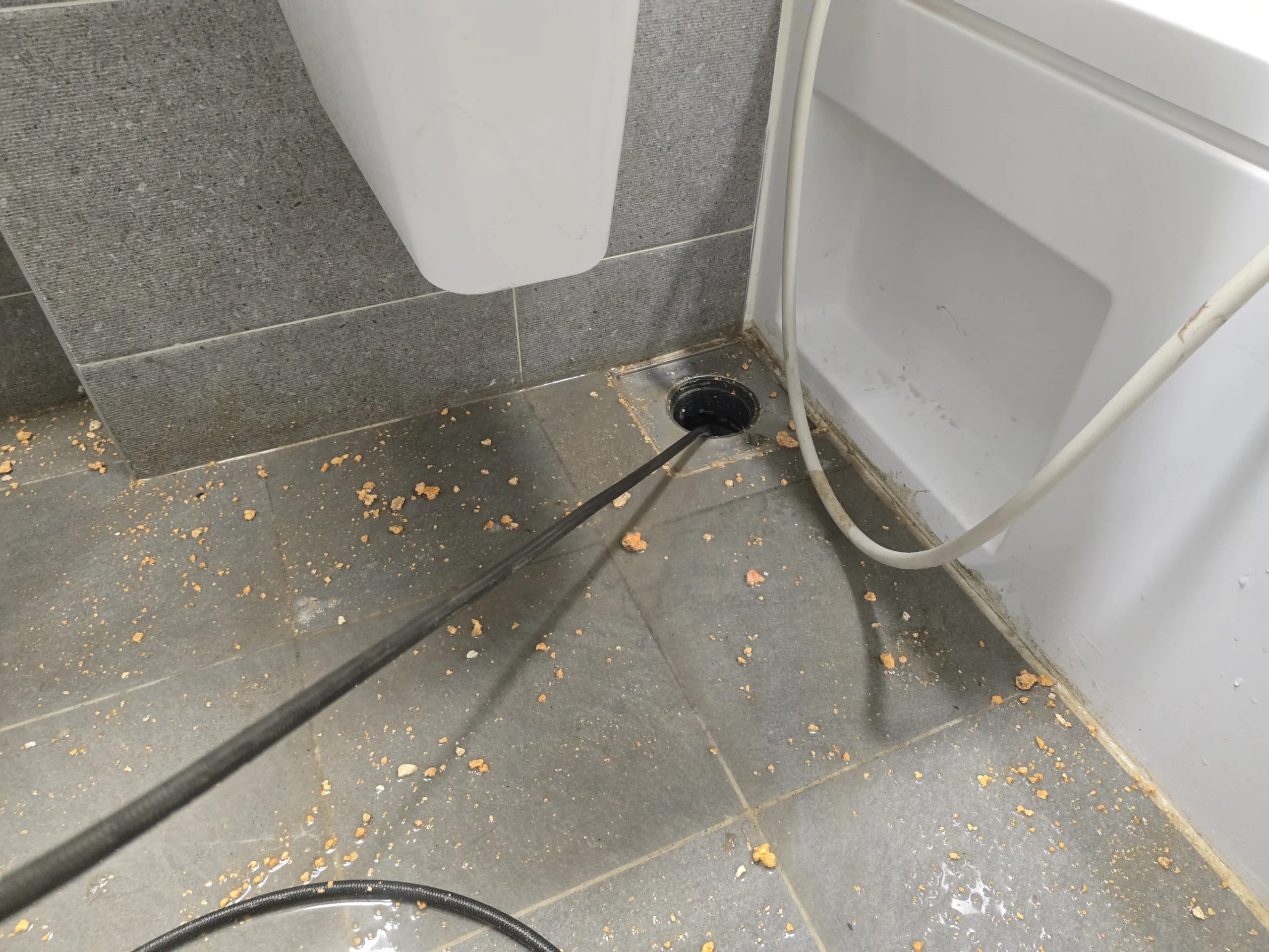 포항 대잠동 아파트 공용 배관 세척 작업 현장
